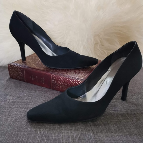 Sz 9.5 Stuart Weitzman woven fabric pumps - Picture 2 of 8